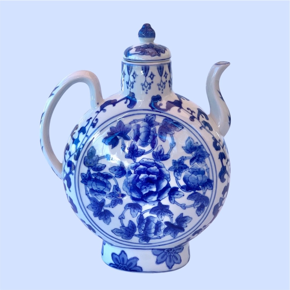 Chinese Blue and White Floral Porcelain Moonflask Tea Pot with Lid